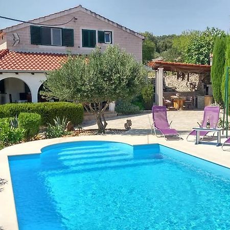 Charming Villa Nika With The Pool Supetar Exterior foto