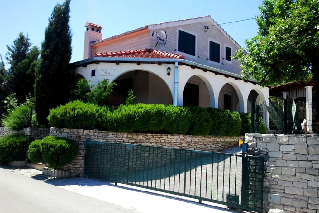 Charming Villa Nika With The Pool Supetar Exterior foto