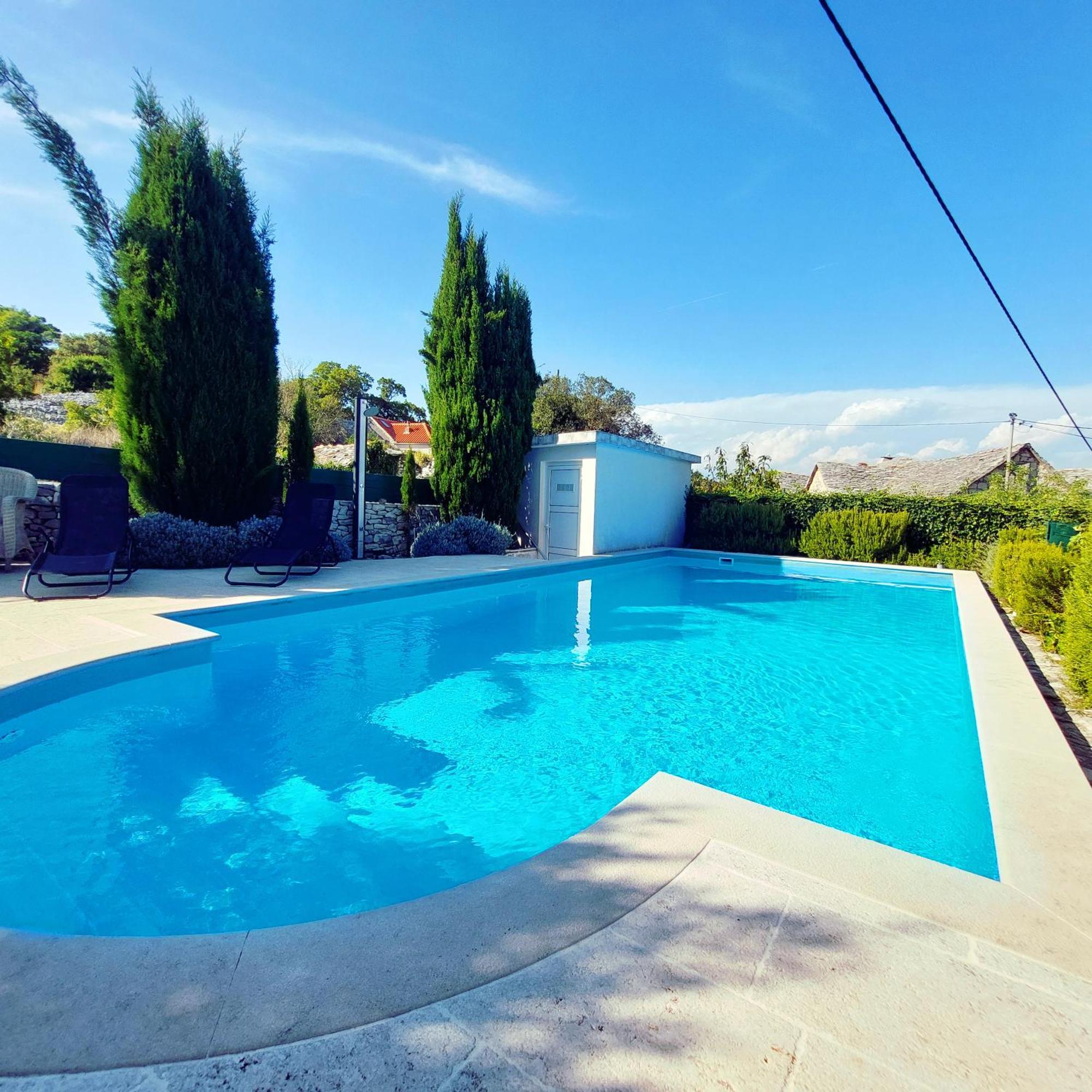 Charming Villa Nika With The Pool Supetar Exterior foto