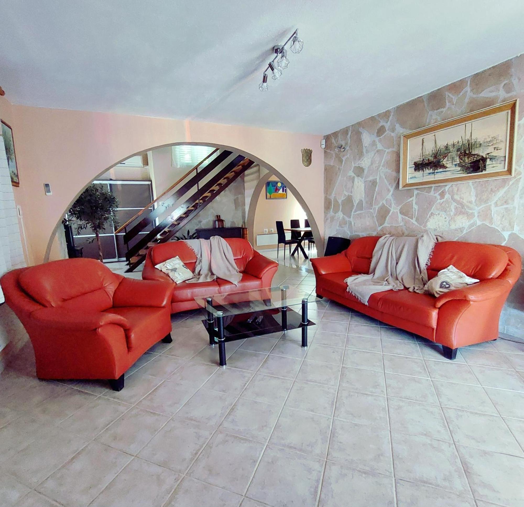 Charming Villa Nika With The Pool Supetar Exterior foto